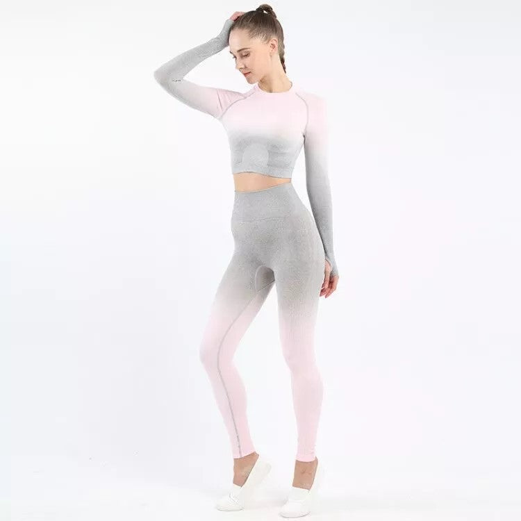 Seamless Yoga Outfit Set with Gradient Design for Fall/Winter